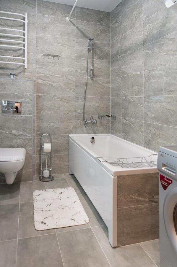 Жк Светлопарк Apartment Kyiv Exterior photo